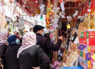 Semarak Ramadhan Warnai Jalanan Al-Quds, Warga Palestina Ramai Berburu Pernak-Pernik