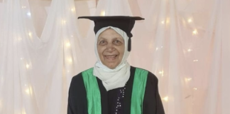 Kisah Nenek Palestina Jadi Sarjana di Usia 85 Tahun