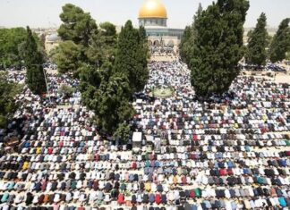 Masyarakat Palestina penuhi Masjid Al-Aqsa untuk Shalat Jumat