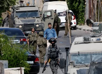 Pasukan Israel Aniaya Warga Palestina dan Tangkap Remaja Disabilitas