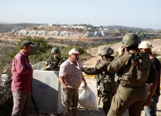 1 Syahid, 6 Luka Ditembak Israel di Tepi Barat, Pemukim Yahudi Serang  Petani Zaitun
