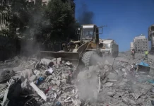 Ribuan Keluarga Gaza Masih Menunggu Anak Mereka Dievakuasi dari Reruntuhan