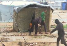 Tenda Robek Menantang Badai Musim Dingin, Keluarga Gaza Habiskan Malam di Bawah Langit Terbuka