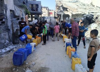 Di Tengah Tenda Pengungsian dan Raungan Truk Air, Warga Gaza Menghadapi Krisis Air Terparah