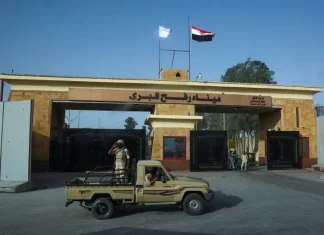 Terjebak di Luar Gaza, Ribuan Warga Menanti Dibukanya Rafah untuk Pulang