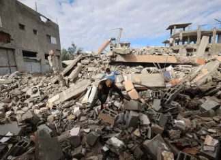 Israel Bombardir Bangunan di Khan Younis, Seorang Warga Syahid di Gaza Utara