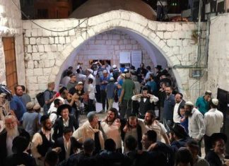 Untuk Pertama Kalinya dalam 25 Tahun, Pemukim Israel Gelar Doa Talmud di Makam Yusuf, Nablus