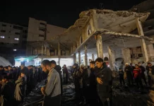 Gaza Shalat Tarawih di Atas Reruntuhan, Akses Dipersempit di Tepi Barat dan Al-Aqsa