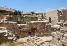 Saksi 1.750 Tahun Sejarah Gaza, Perang Mengembalikan Situs Tel Umm Amer ke Titik Nol