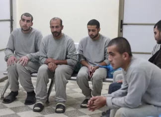 Di Penjara Israel, Warga Palestina Berpuasa dari Bicara dan Makanan