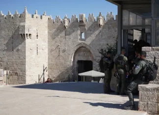 “Gerbang Damaskus Tanpa Riuh”, Israel Perlahan Kosongkan Ruang Publik Al-Quds