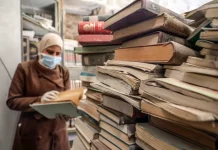 Israel Bombardir Perpustakaan Masjid Al-Omari, Manuskrip Langka Terancam Hilang