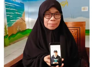 Ibunda As’ad Aras: Saya Bangga dan Bersyukur Punya Anak yang Berjuang Demi Umat Islam
