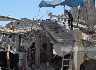 Di Bawah Beton Gaza, Warga Mengais Jasad dan Kenangan yang Tersisa