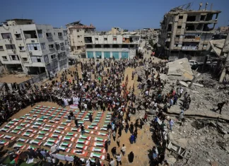 Pemakaman Massal di Gaza: Setelah Berbulan-Bulan Tertimbun, 112 Jenazah Dimakamkan