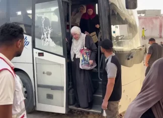 Israel Persulit Warga Palestina Kembali ke Gaza, Sita Barang Pribadi hingga Obat