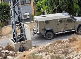Pulang Sekolah, Anak Palestina Bersembunyi di Balik Tiang karena Takut Tentara Israel