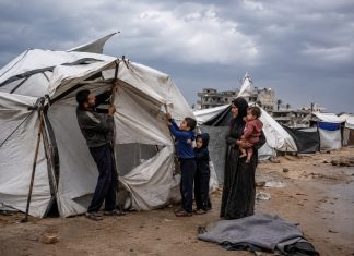 Gaza Menyambut Musim Dingin di Ujung Bahaya, Tenda Lapuk dan Bangunan Retak Mengintai