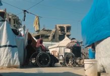 “Aku Takut, Mama”: Anak-Anak Disabilitas Gaza Bertaruh Nyawa di Antara Kelaparan dan Bom